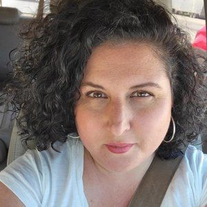 Meet your Posher, Eva